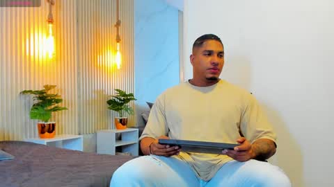 simeone_panda online show from December 28, 2024, 11:52 am