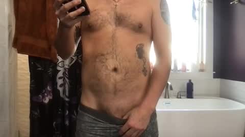 simi136 online show from December 17, 2025, 8:04 pm