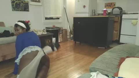 Simin Fox online show from November 28, 2025, 2:14 am