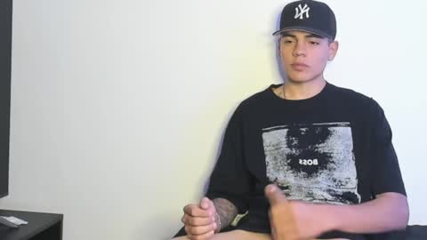 Simon Independent Model online show from March 3, 2025, 11:56 pm