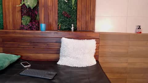 simon_durand online show from March 2, 2025, 9:42 am