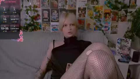 Simona online show from September 30, 2025, 10:37 pm