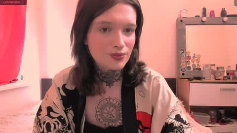 Simona online show from May 17, 2026, 8:23 am