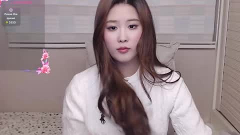 simonastephanie online show from November 23, 2025, 4:18 pm