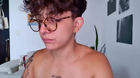 Sim. online show from October 16, 2025, 1:45 pm