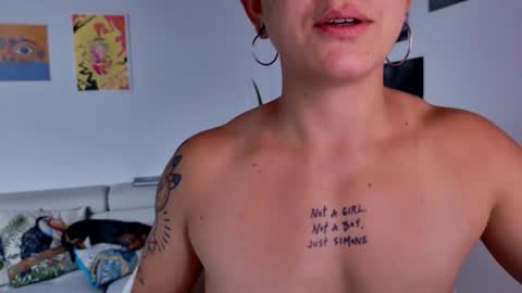 Sim. online show from October 24, 2025, 5:42 pm