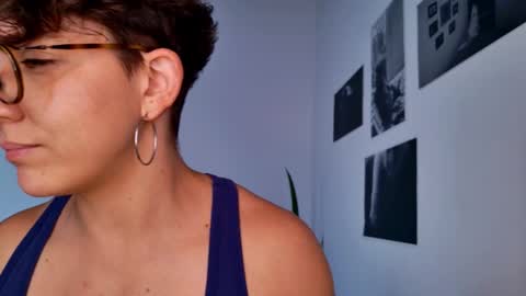 Sim. online show from November 7, 2025, 5:13 pm