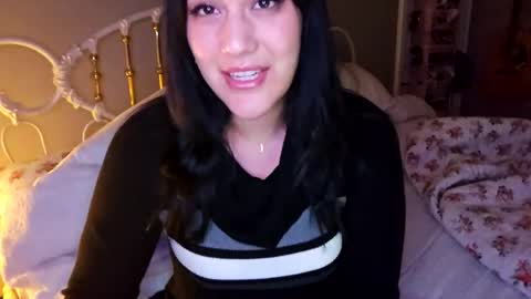 simonesighren online show from December 14, 2025, 7:47 am