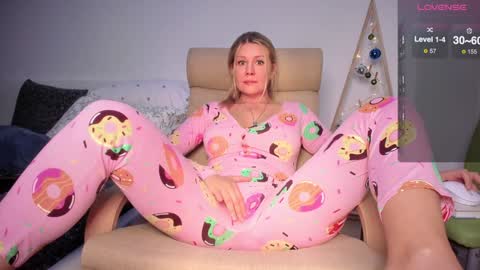 A present for me  online show from December 16, 2024, 2:47 am