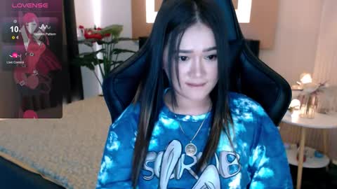 Adrianna Fowler online show from October 10, 2025, 1:59 am