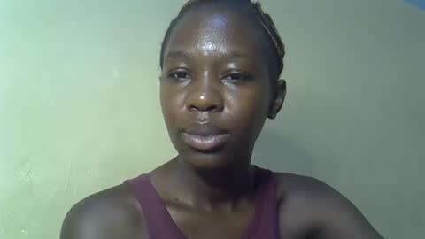 simplyloy33 online show from May 19, 2026, 4:19 am