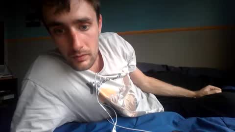 simplytoobored online show from April 10, 2026, 8:24 pm