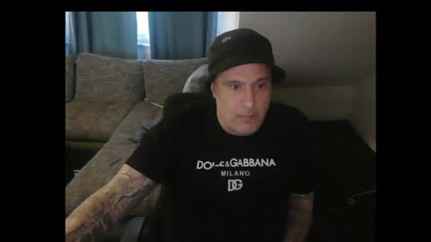 Snapshot of sinalco1975 chatting on April 9, 2026, 5:07 am sinalco1975 online show from April 9, 2026, 5:07 am