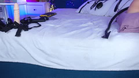 Snapshot of sindeleros chatting on December 14, 2024, 5:14 pm Ms. Sindel online show from December 14, 2024, 5:14 pm