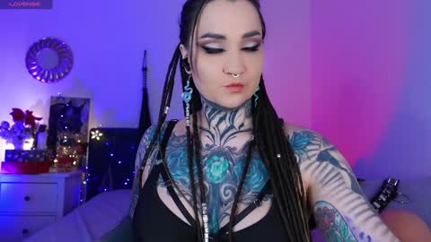 Snapshot of sindeleros chatting on December 25, 2024, 1:30 pm Ms. Sindel online show from December 25, 2024, 1:30 pm