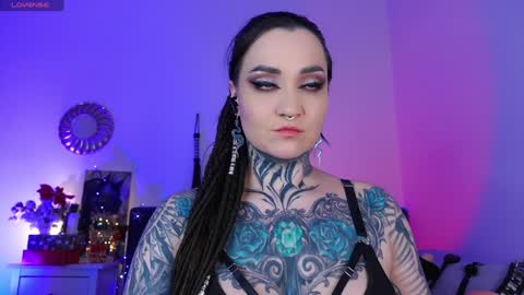 Snapshot of sindeleros chatting on December 25, 2024, 4:32 pm Ms. Sindel online show from December 25, 2024, 4:32 pm