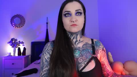 Snapshot of sindeleros chatting on February 4, 2025, 3:47 pm Ms. Sindel online show from February 4, 2025, 3:47 pm