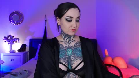 Snapshot of sindeleros chatting on February 7, 2025, 1:43 pm Ms. Sindel online show from February 7, 2025, 1:43 pm
