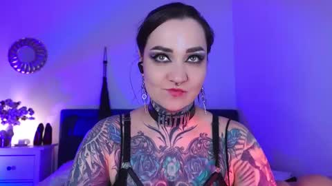 Snapshot of sindeleros chatting on February 11, 2025, 4:46 pm Ms. Sindel online show from February 11, 2025, 4:46 pm
