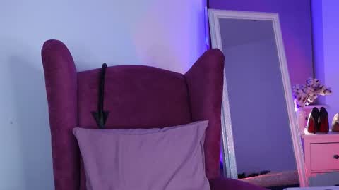 Snapshot of sindeleros chatting on March 5, 2025, 5:18 pm Ms. Sindel online show from March 5, 2025, 5:18 pm