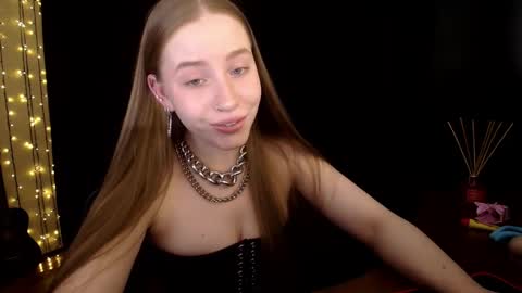 Snapshot of sindiwatsoon chatting on June 1, 2026, 11:01 am Sindi online show from June 1, 2026, 11:01 am