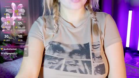Snapshot of sinful_kittyy chatting on April 28, 2026, 12:31 am Kate online show from April 28, 2026, 12:31 am