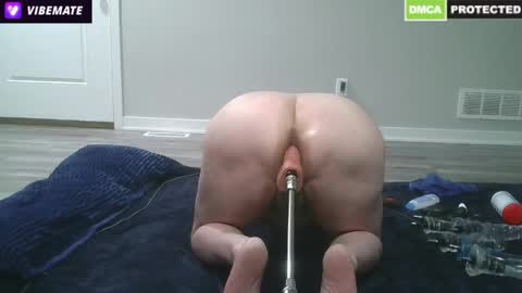 Snapshot of singleandhorny127048 chatting on May 25, 2026, 12:27 am Fuckmyass online show from May 25, 2026, 12:27 am
