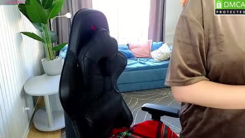 Sinty Noria online show from April 9, 2026, 1:05 am