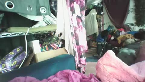 Siofra online show from March 7, 2025, 5:06 pm