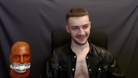 Snapshot of sir_damien chatting on December 6, 2024, 5:11 pm Sir Damien online show from December 6, 2024, 5:11 pm