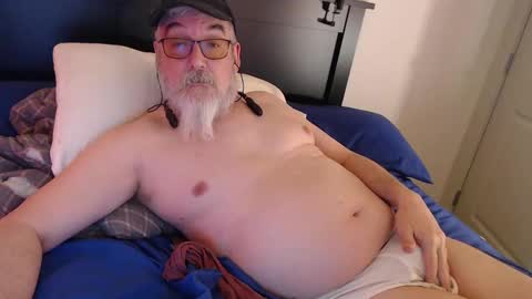 Snapshot of sirbeercan chatting on January 2, 2025, 12:13 pm sir beer can the friendly hermit online show from January 2, 2025, 12:13 pm