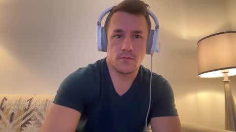 Snapshot of sirbubblesworth chatting on February 21, 2025, 12:27 am sirbubblesworth online show from February 21, 2025, 12:27 am