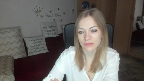 Snapshot of sirenasilk chatting on December 15, 2025, 3:22 am sirenasilk online show from December 15, 2025, 3:22 am
