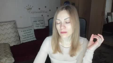 Snapshot of sirenasilk chatting on December 18, 2025, 3:23 am sirenasilk online show from December 18, 2025, 3:23 am