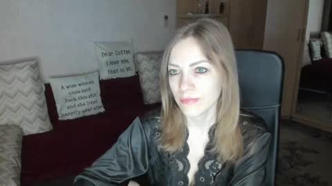 Snapshot of sirenasilk chatting on March 3, 2026, 3:12 am sirenasilk online show from March 3, 2026, 3:12 am