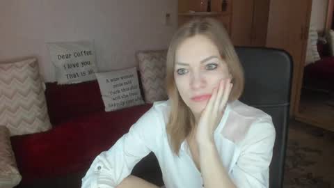 Snapshot of sirenasilk chatting on March 23, 2026, 3:43 am sirenasilk online show from March 23, 2026, 3:43 am