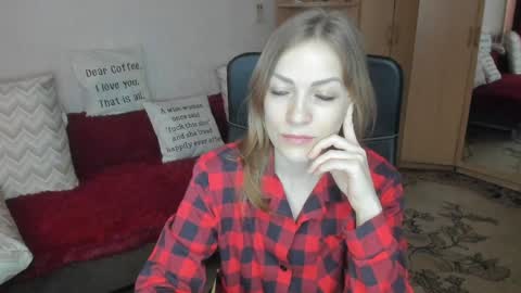 Snapshot of sirenasilk chatting on April 3, 2026, 11:08 am sirenasilk online show from April 3, 2026, 11:08 am