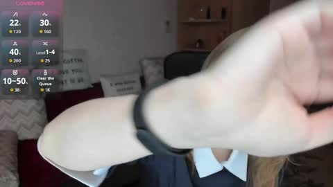 Snapshot of sirenasilk chatting on April 11, 2026, 11:14 am sirenasilk online show from April 11, 2026, 11:14 am