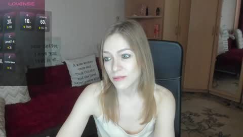 Snapshot of sirenasilk chatting on May 5, 2026, 8:33 am sirenasilk online show from May 5, 2026, 8:33 am
