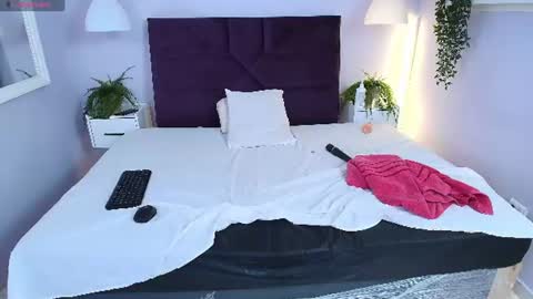 sirenyrouss online show from July 10, 2026, 10:12 pm