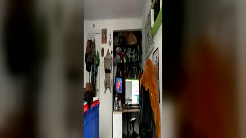 siriss_boyrag online show from June 12, 2026, 10:41 pm