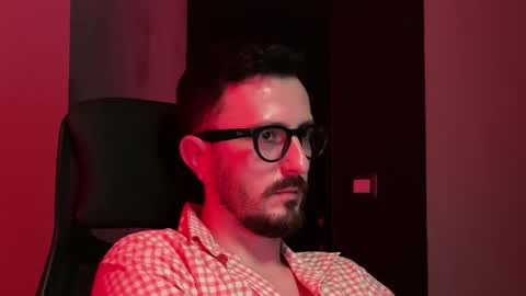 Sir Max online show from October 23, 2025, 8:29 pm