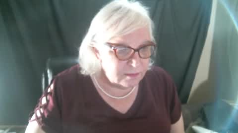 Sissy Diane online show from December 5, 2024, 12:30 am