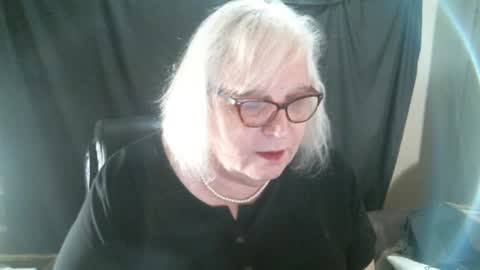 Sissy Diane online show from December 6, 2024, 12:45 am