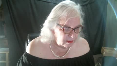 Sissy Diane online show from February 9, 2025, 1:56 pm