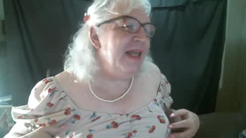 Sissy Diane online show from September 14, 2025, 12:59 pm