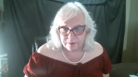 Sissy Diane online show from September 17, 2025, 11:39 pm