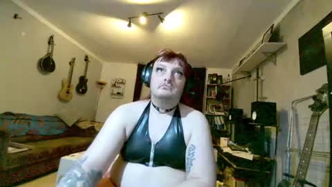 Snapshot of sissylovedoll chatting on June 12, 2026, 1:59 am Tiffany Candy online show from June 12, 2026, 1:59 am