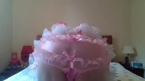 Snapshot of sissysteph00 chatting on February 18, 2026, 3:19 pm sissysteph00 online show from February 18, 2026, 3:19 pm