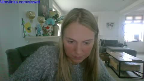 Snapshot of siswet19 chatting on November 24, 2025, 10:59 am Elise online show from November 24, 2025, 10:59 am